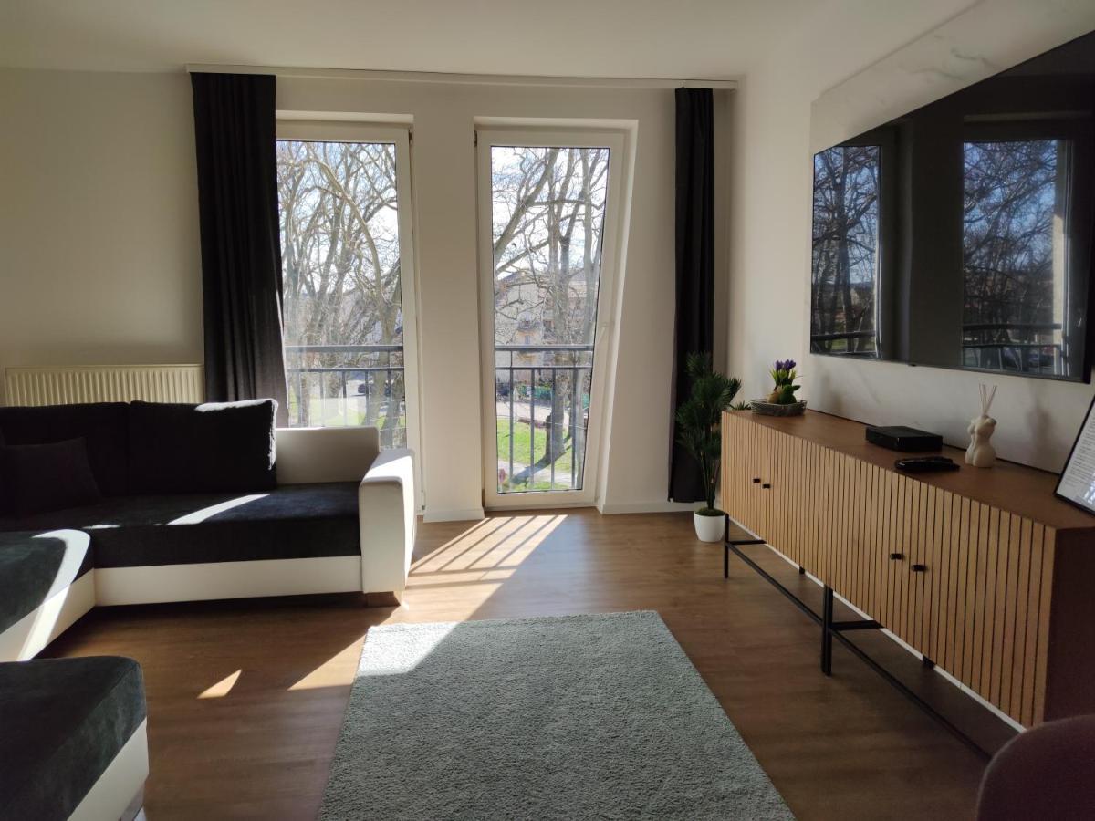 Room In The City 2 Шопрон Экстерьер фото