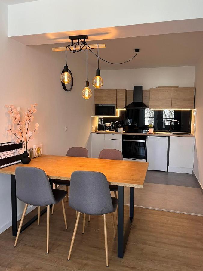 Room In The City 2 Шопрон Экстерьер фото
